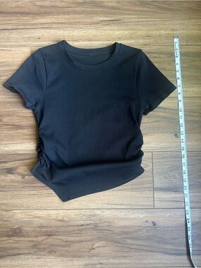 Women's Black Short Sleeve Crew Neck Tee